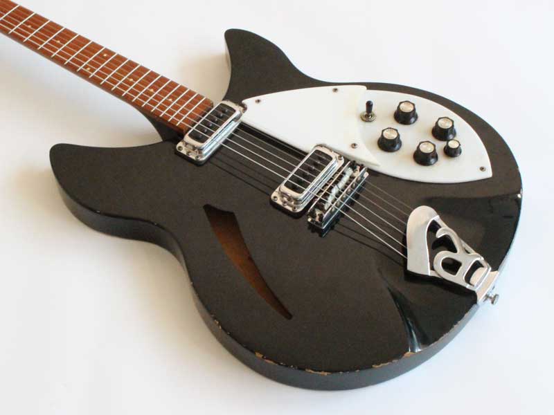 Rickenbacker 330 Jetglo 1975年製 ☆ 抜群のサウンド!貴重な
