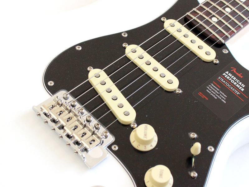 フェンダーUSA American Performer ストラトキャスター 使いやすく、弾きやすい》Fender American Performer Stratocaster