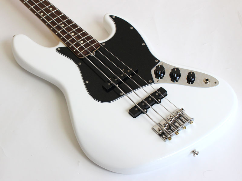 Fender ( フェンダー ) American Performer Jazz Bass Arctic White