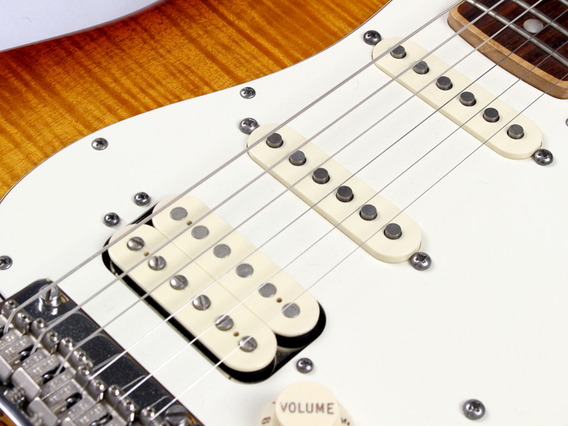 Fender ( フェンダー ) Select Stratocaster HSS Antique Burst ☆ 見事なフレイムの限定USA