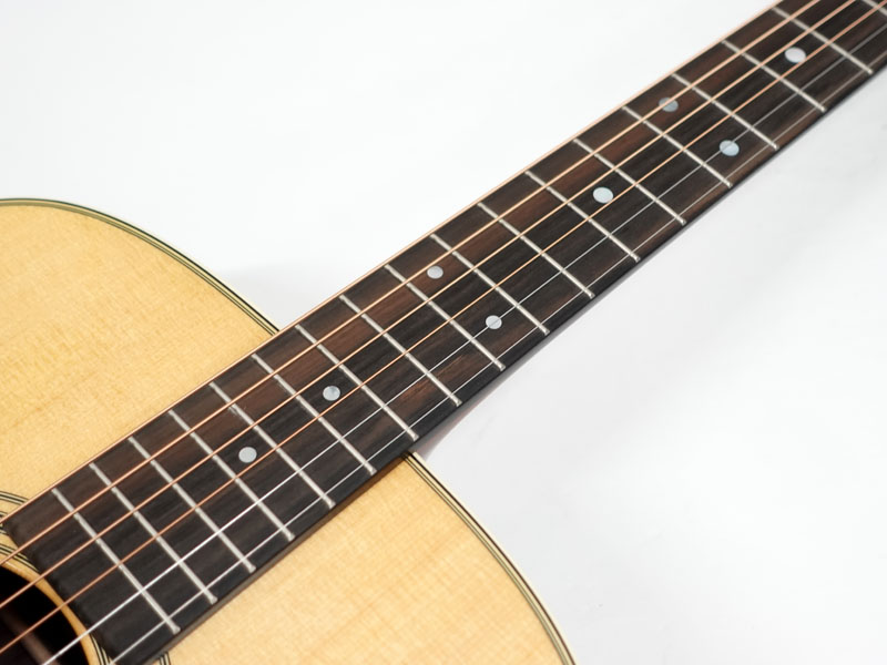 Martin マーチン D-28 Standard | ワタナベ楽器店 大阪店