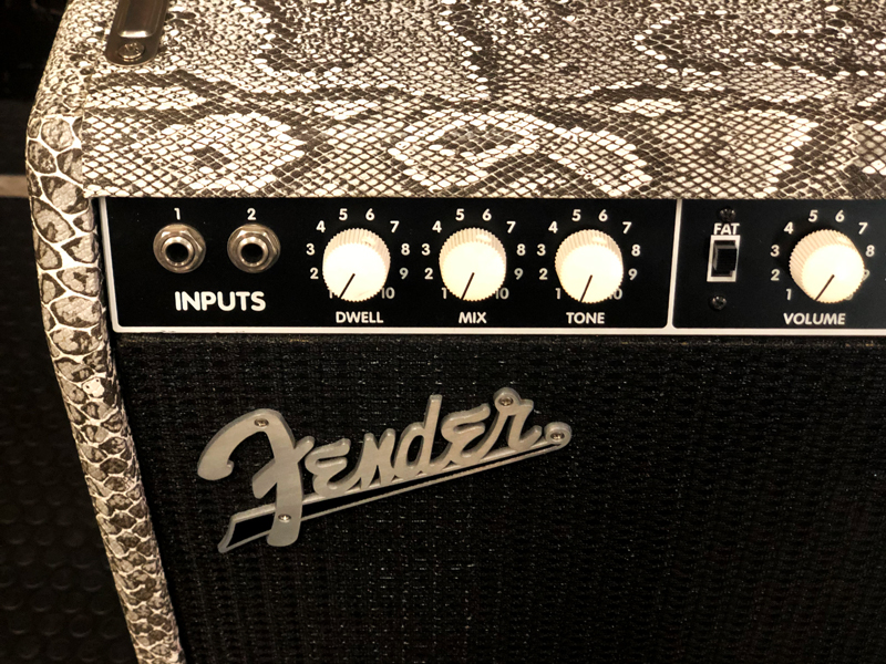 Fender フェンダー Vibro King Custom Snake Skin | ワタナベ
