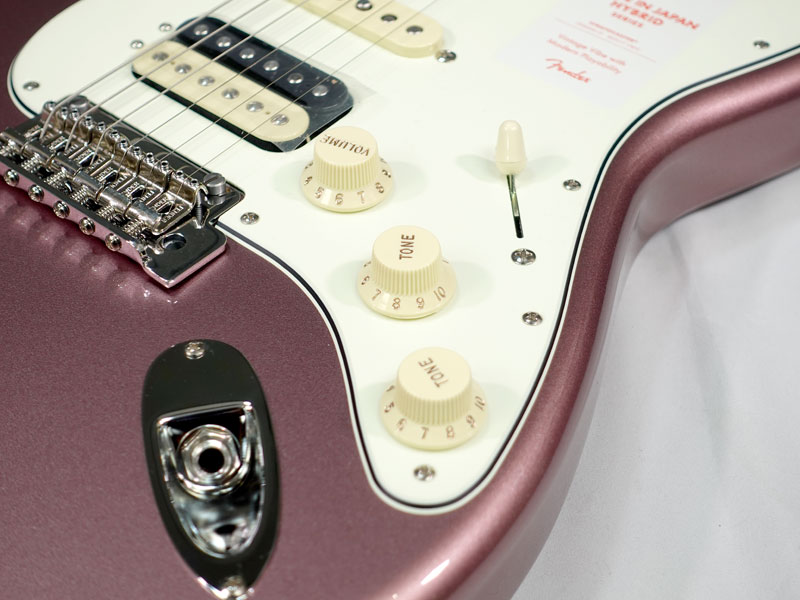 FENDER JAPAN Hybrid 60s Stratocaster Burgundy Mist Metallic