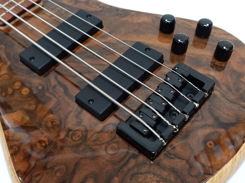 【美品】Spector 5弦ベース、希少メイプルネック・ケース付き・送料無料 SPECTOR Legend5 Classic Clear Gloss【スペクター5弦ベース