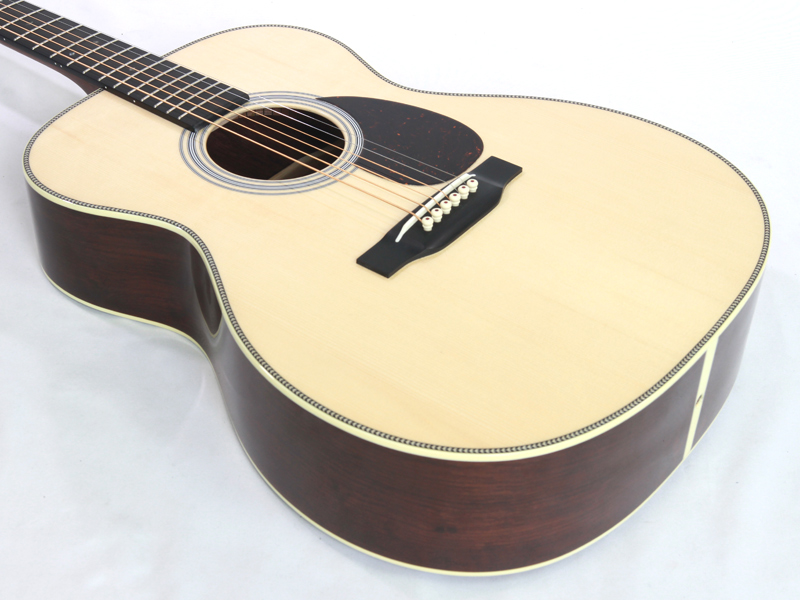 Martin Custom Shop CTM OM-28 Italian Alpine Spruce & Madagascar