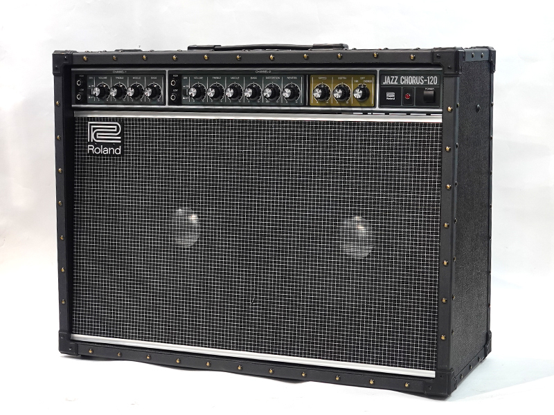 エレクトロニック・ドラムや世界中の打楽器の音色を 手軽に演奏