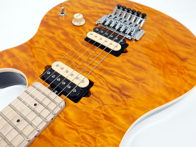 Musicman Axis Quilt Maple Top / Trans Gold | ワタナベ楽器店 大阪店