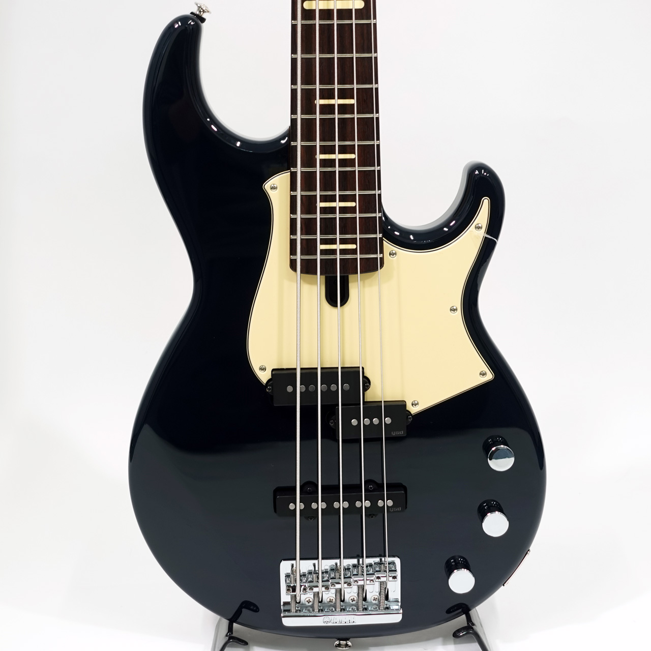 エレキベース Yamaha BBP35 MNB ハードケース付き エレキベース Yamaha BBP35 MNB ハードケース付き