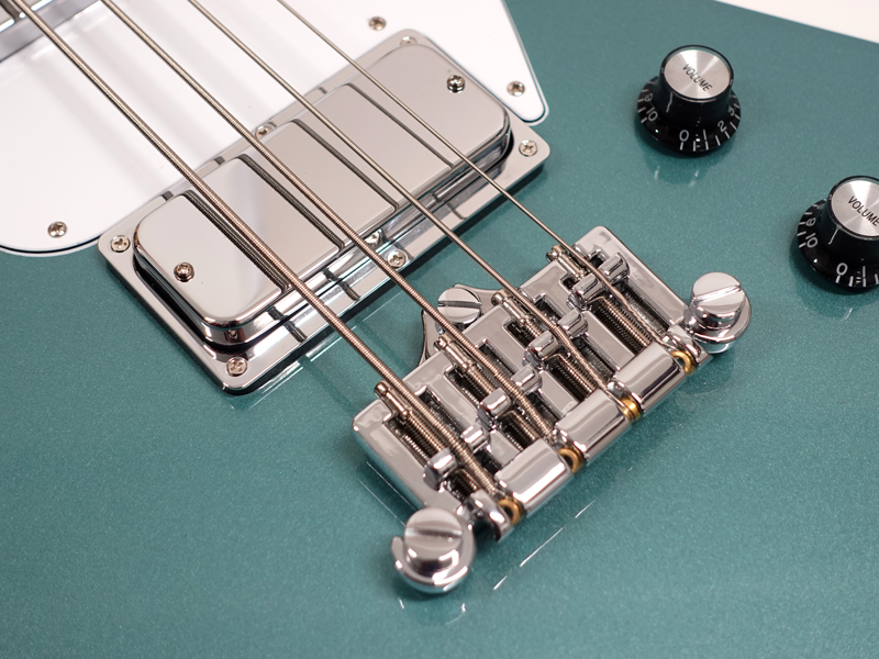 Gibson ギブソン Non-Reverse Thunderbird / Faded Pelham Blue