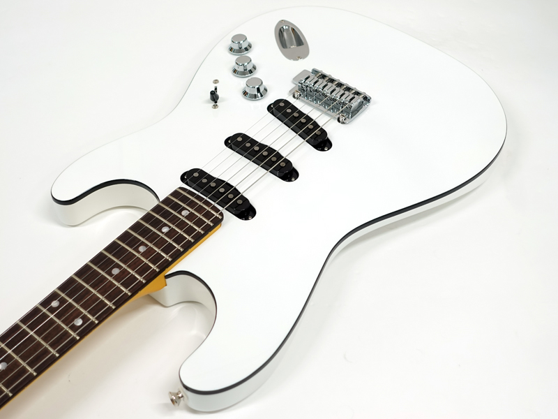Fender フェンダー Aerodyne Special Stratocaster Bright White