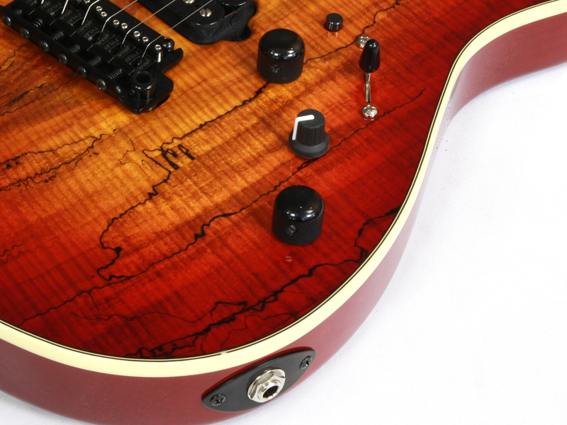 James Tyler Japan Studio Elite HD Spolted Maple/Alder