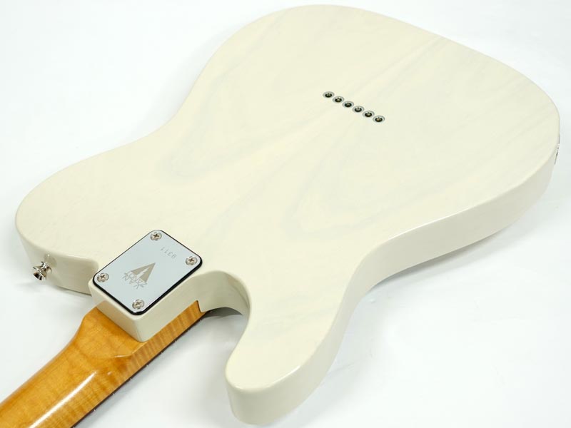 vanzandt エレキギター アイボリー Vanzandt エレキギターSTV-R3新品受注生産品です。お届けまでに約1年半