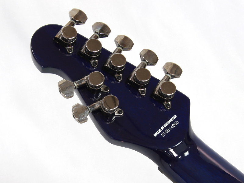 Sterling by Musicman MAJESTY MAJ270XQM Cerulean Paradise 40 Sterling by Musicman MAJESTY MAJ270XQM Cerulean Paradise 40