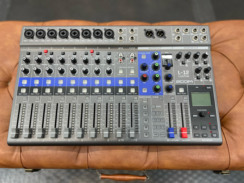 ZOOM ズーム LiveTrak L-12 < Used / 中古品 > | ワタナベ楽器店
