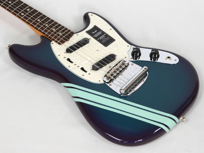 Fender フェンダー Vintera II 70s Mustang Competition