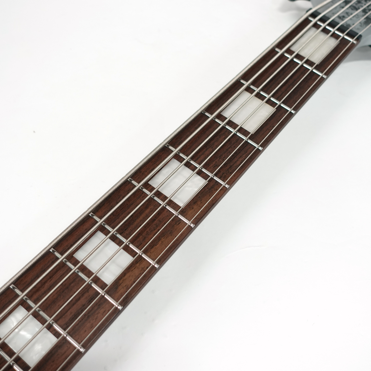 Amazon.com: Ibanez 25th-anniversary BTB Standard 5-string