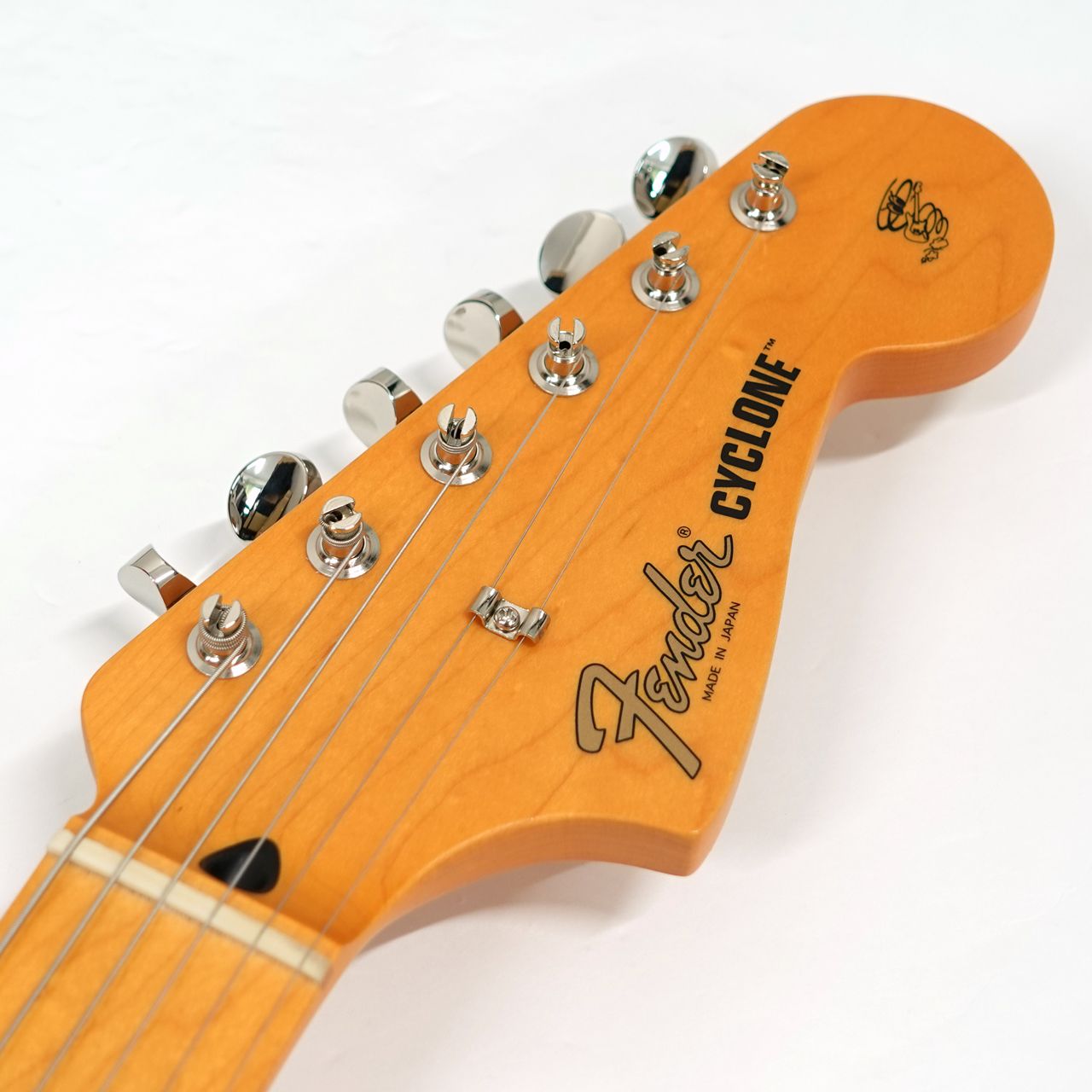 Fender Made in Japan Limited Cyclone Maple Fingerboard White