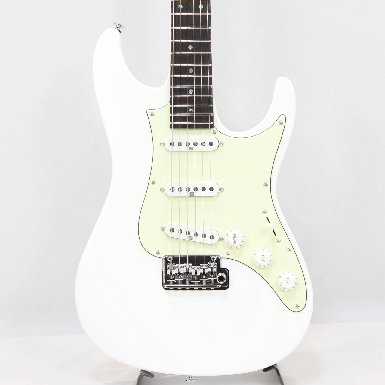 と-　B&W LM1（L／Rセット・パールホワイト!?）バナナプラグ付き Ibanez アイバニーズ LM1 -Luca Mantovanelli Signature Model