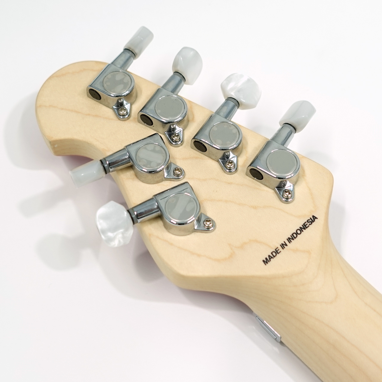 Sterling by Musicman AX-40 / TPK Trans Pink | ワタナベ楽器店 Sterling by Musicman AX-40 / TPK Trans Pink | ワタナベ楽器店