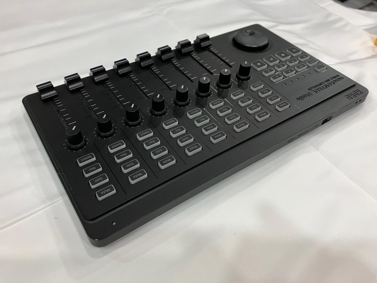 KORG コルグ nanoKONTROL Studio ◇中古入荷！ | ワタナベ楽器店