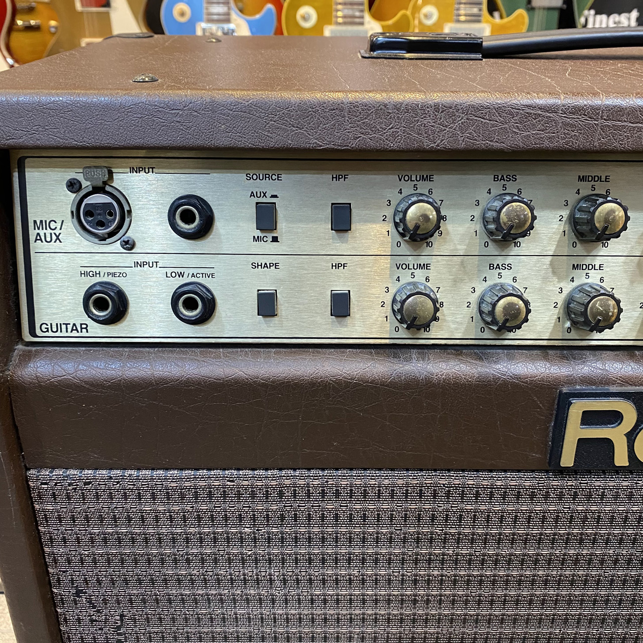 Roland ローランド AC-100 Acoustic Chorus | ワタナベ楽器店 京都本店