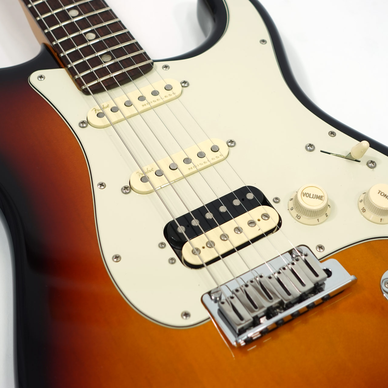 フェンダー　アメリカン　ウルトラ　ストラトキャスターHSS 23年製造　未使用 Fender フェンダー American Ultra Stratocaster HSS RW