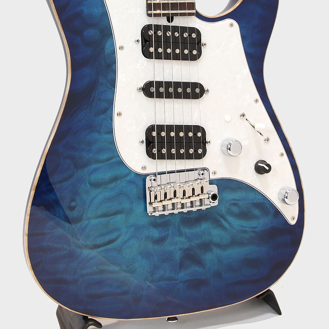 James Tyler Japan Studio Elite Quilted Maple / Alder / Meple Blue