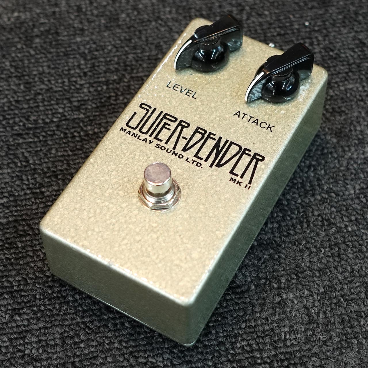 ギター Manlay Sound SUPER-BENDER MKII ZOSO Manlay Sound Super Bender Fuzz Pedal - Free Shipping in Canada