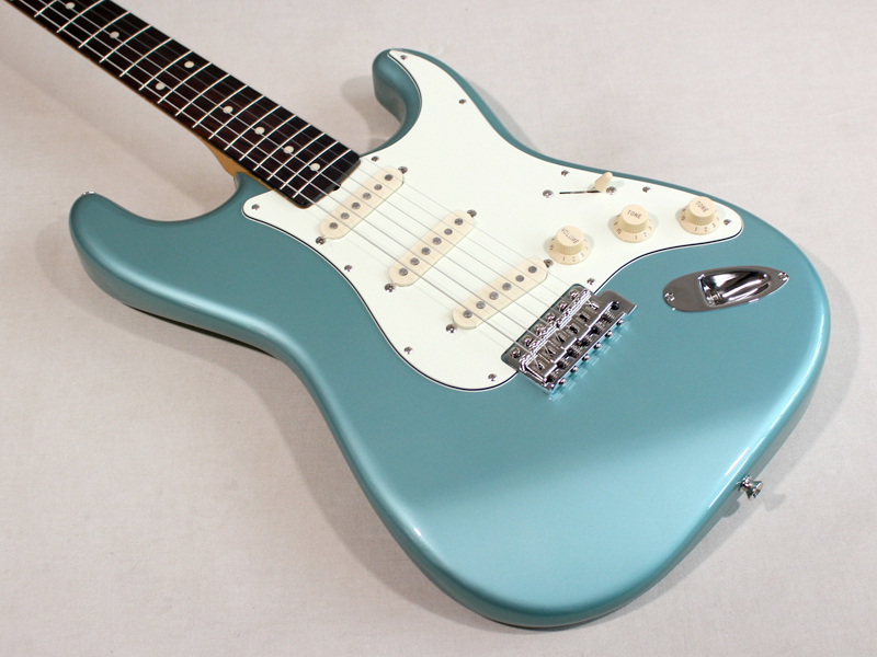 ストラトキャスターSSHアセンブリ Fenderストラトクラシック60年代復刻 削り取っ