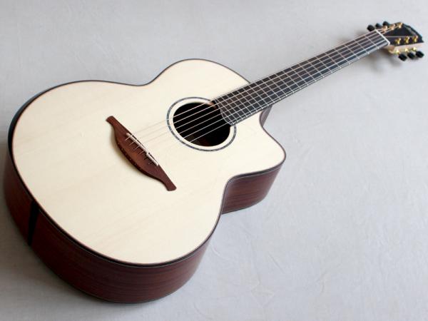 Lowden ( ローデン ) Pierre Bensusan "Adirondack Spruce & Guatemalan Rosewood"