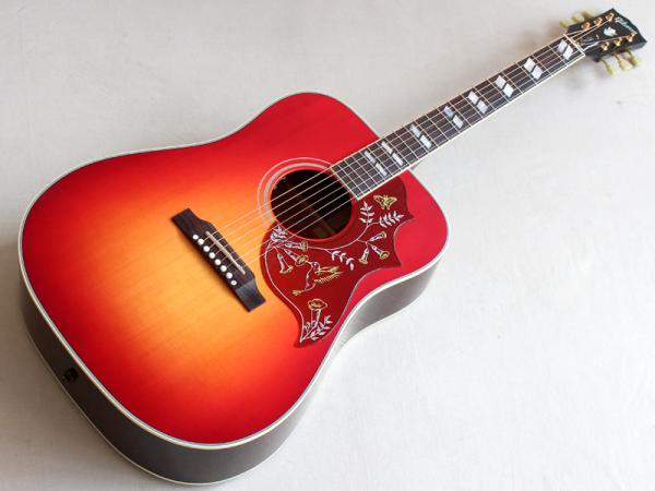 Gibson ( ギブソン ) Hummingbird Red Spruce