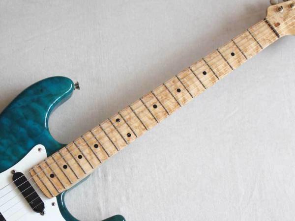 ベース K.Nyui / KNJB-Blue Turquoise MH K.Nyui Custom Guitars KNJB Bird's eye Maple Neck / Mercedes Blue