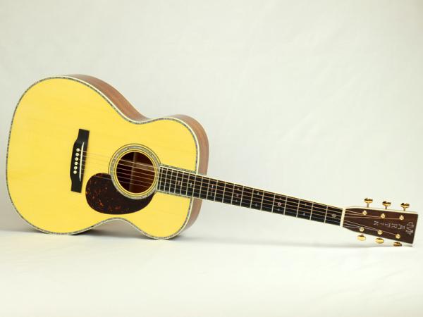 Martin Custom Shop CTM OOO-45 "Adirondack Spruce & Guatemalan Rosewood"