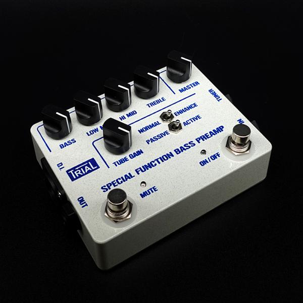 TRIAL ( トライアル ) SPECIAL FUNCTION BASS PREAMP w/D.I.