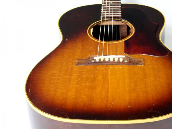 Gibson アコースティックギター ハードケース付き　b-25 1967年製 Gibson アコースティックギター ハードケース付き b-25 1967年製
