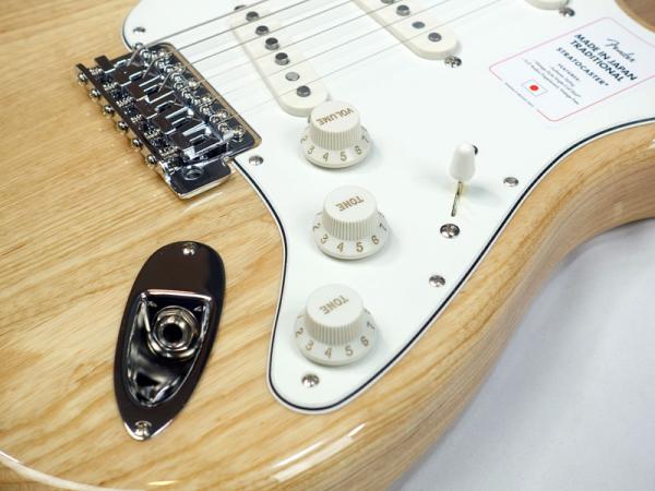 Fender Made In Japan Traditional 70S Stratocaster Natural