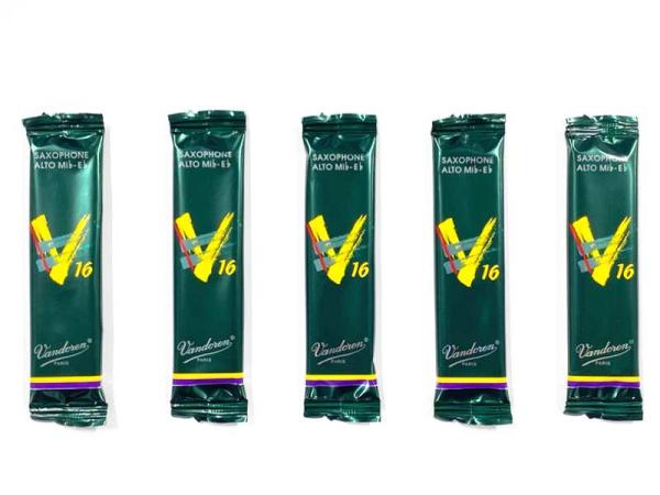 vandoren バンドーレン バラ 5枚 V16 アルトサックス 3.5 リード 3-1/2 V.16 Alto saxophone reeds 10枚入りの箱SR7035を解体してバラしたものです　北海道 沖縄 離島不可