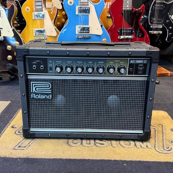 Roland ローランド JC-22 Jazz Chorus Guitar Amplifier