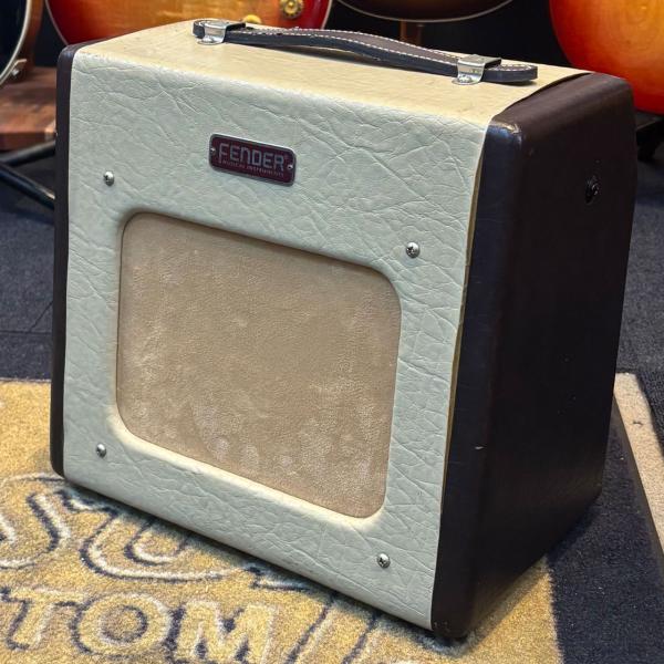 Fender フェンダー Champion 600