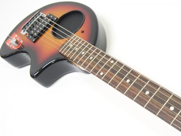 FERNANDES】可愛さ満点！遊び心満載！アンプ内蔵ミニギター「ZO-3」のパンダバージョンが新登場！ | イケベ新製品情報